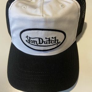 New! Von Dutch Black and White trucker hat